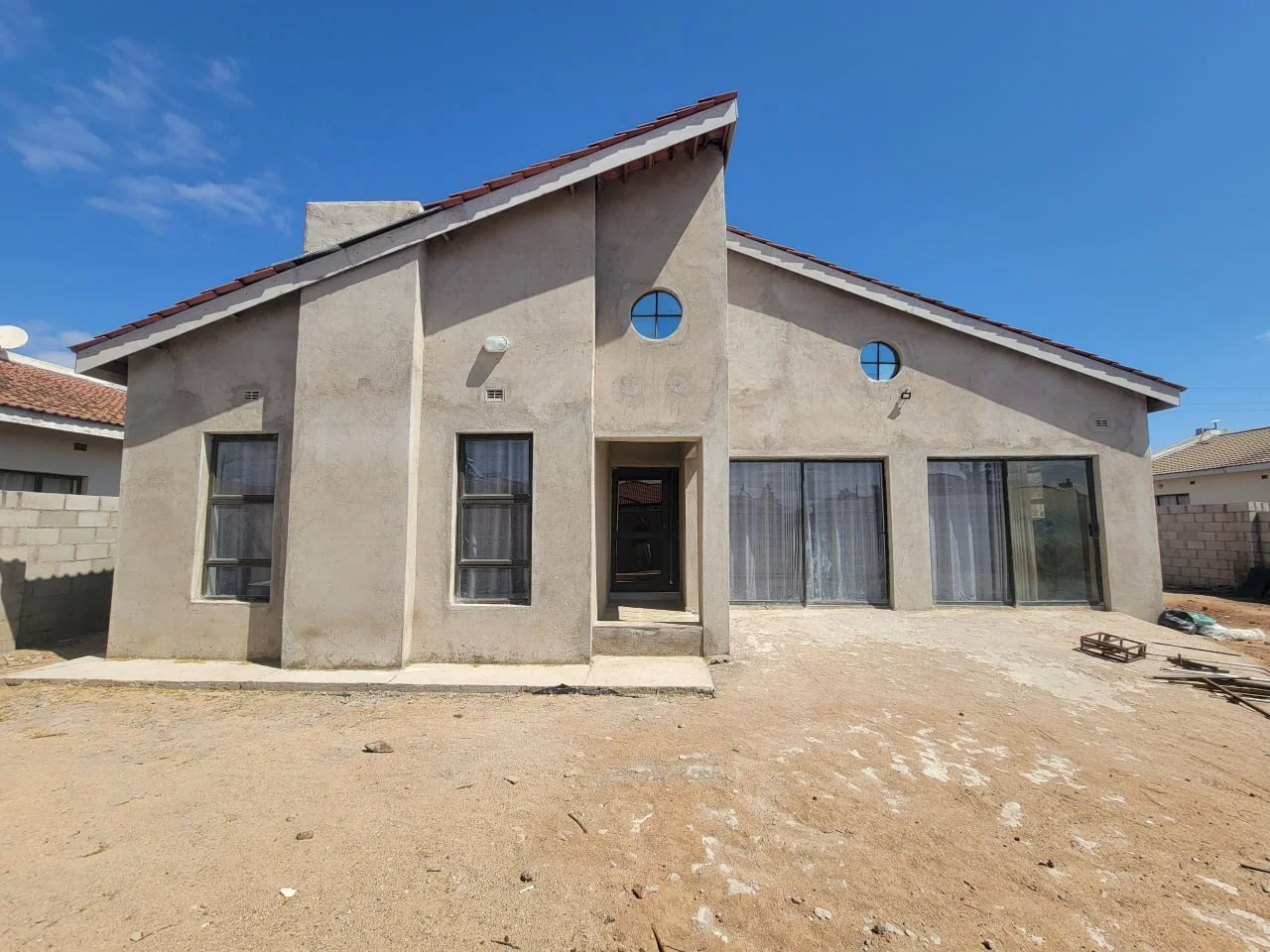3 Bedroom House in Selborne Brooke - image 1