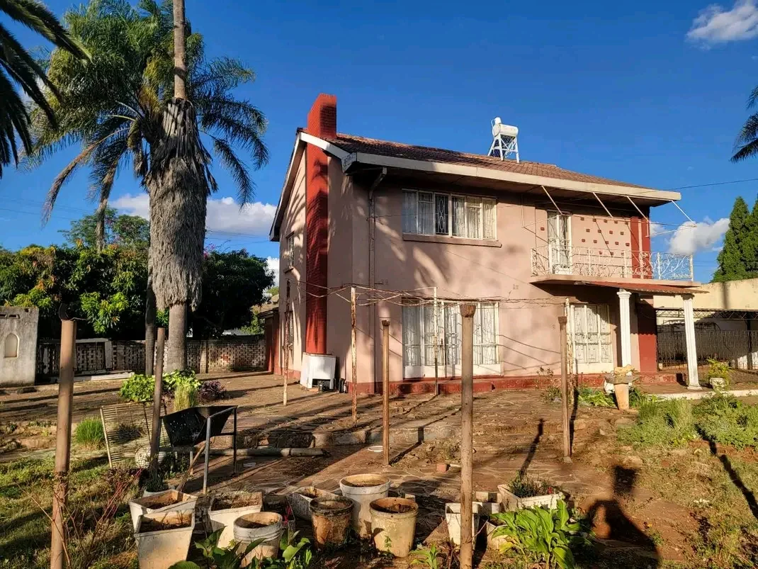 BULAWAYO, MALINDELA, 3 BEDS DOUBLE STOREY - image 1
